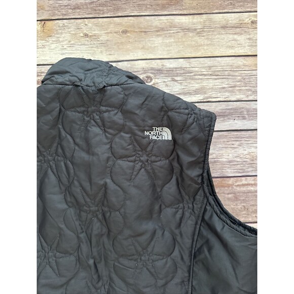 The North Face Women's Small Quilted Vest Black Polyester Zip Sleeveless - Picture 10 of 10